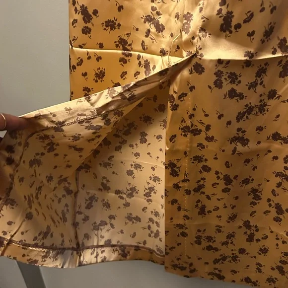 Zara Floral Satin Midi Skirt - copper/brown size M - Picture 4 of 9